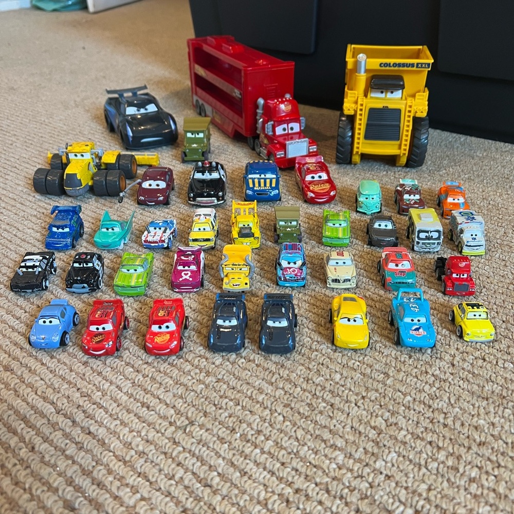 Cars Die-Cast Toy bundle, including Mac, Colossus and Scott Tiller